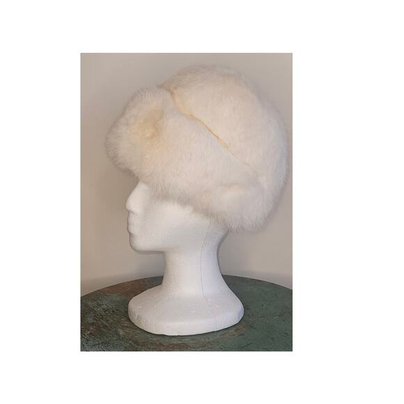Vintage Gwen Pennington White Rabbit Fur Hat, 22" - Picture 2 of 4